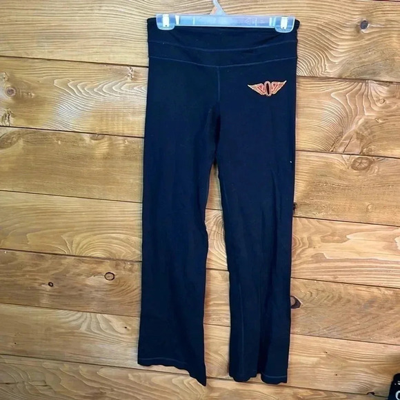 LULULEMON women’s  LEGGINGS EMBROIDERED 28 inch waist black‎ full length comfort - Picture 1 of 7